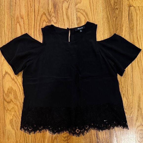 Madewell Tops - Madewell Black shoulderless blouse with lace hem